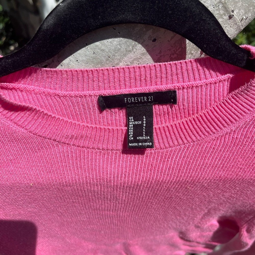 Pink sweater - Picture 3 of 3